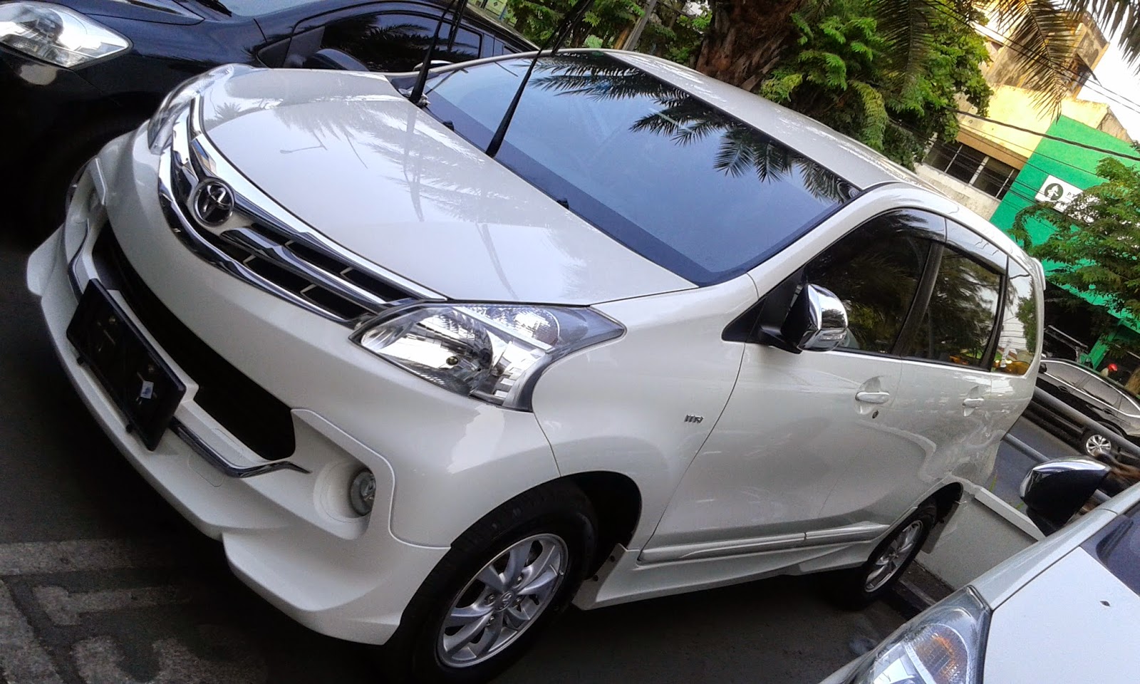 Harga Toyota Veloz Luxury
