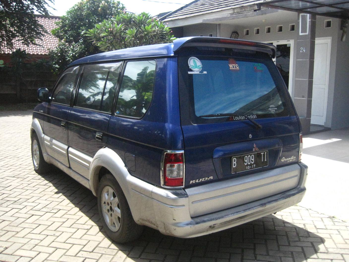 Spesifikasi Mitsubishi Kuda Grandia 2002 Bensin
