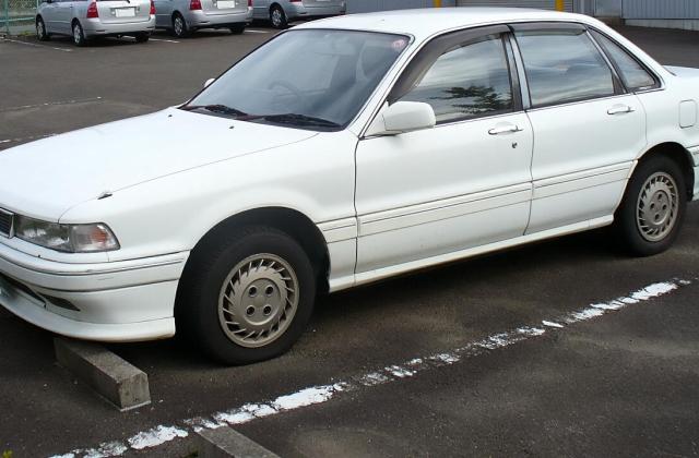 Spesifikasi Mitsubishi Eterna Tahun 1989
