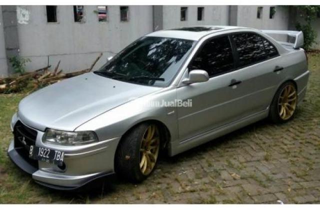 Lancer Tahun 2000
