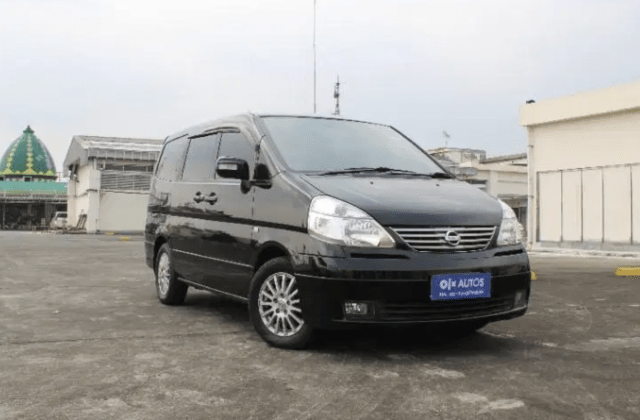 2010 Nissan Serena Panduan
