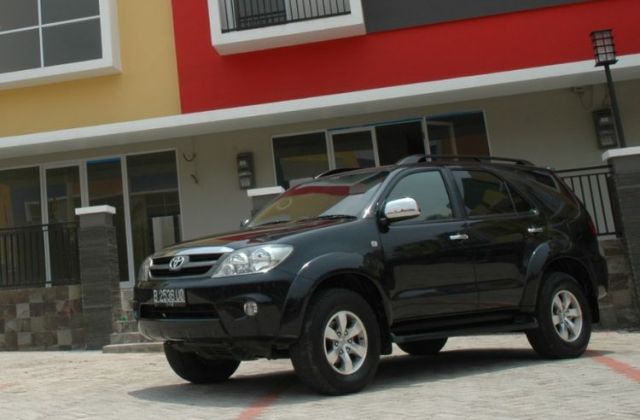 Toyota Fortuner Lama Bekas
