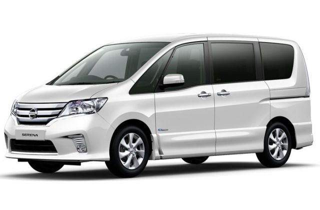 Mobil Nissan Serena Bekas Bandung 