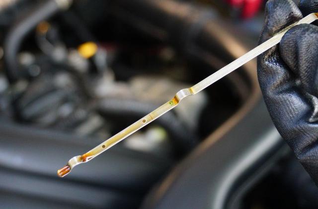 Oli Mobil Berkurang Tapi Tidak Bocor
