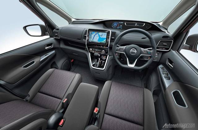 Interior Mobil Nissan Serena 