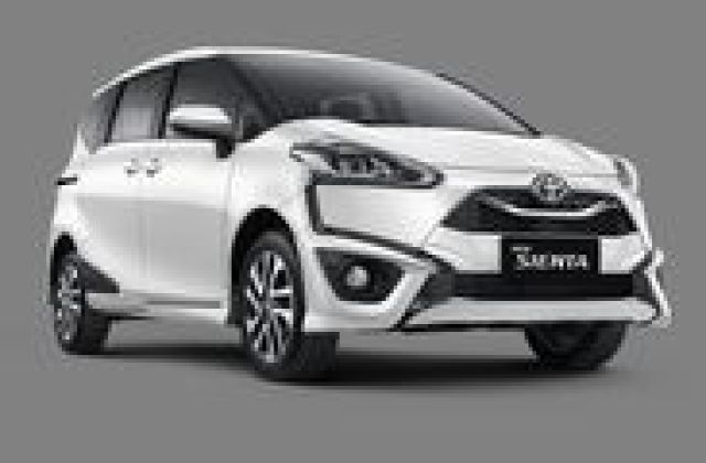 Toyota Sienta Pertama
