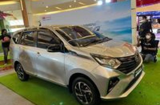 Spesifikasi Mobil Daihatsu Sigra Interior 