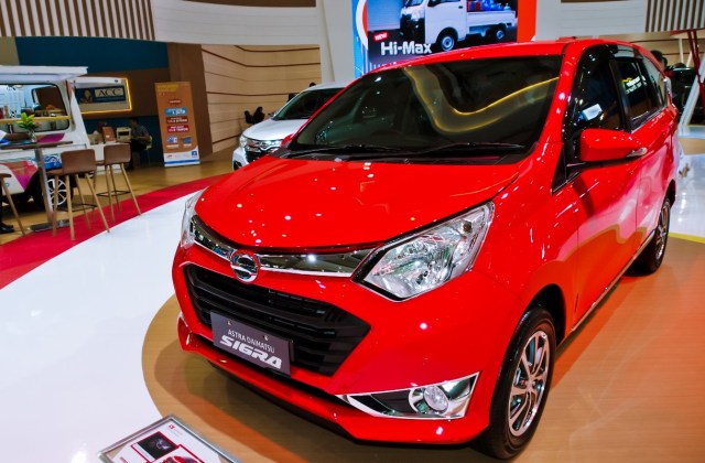 Kelebihan Dan Kekurangan Daihatsu Sigra Tipe R 