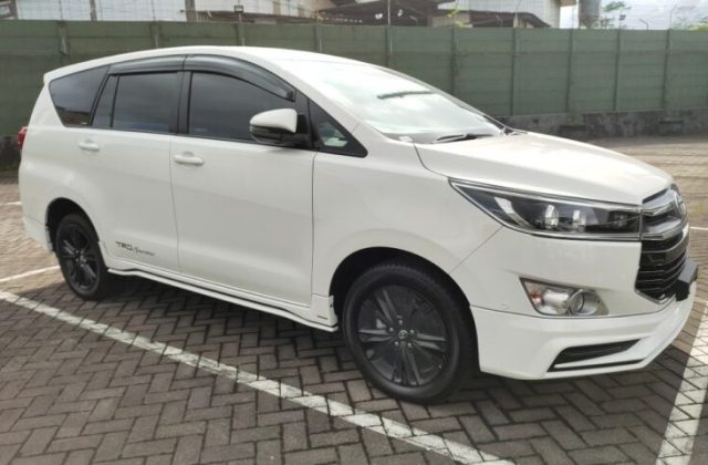 Ukuran Mobil Toyota Innova
