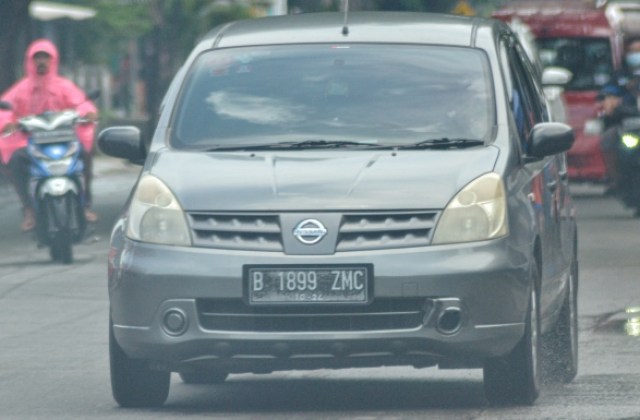 Kelebihan Nissan Livina 2008 