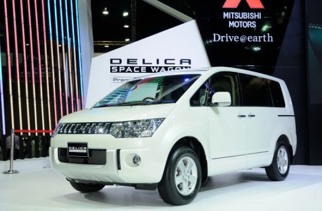 Spesifikasi Mitsubishi Delica
