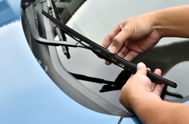 Cara Memperbaiki Wiper Mobil Yang Tidak Bersih
