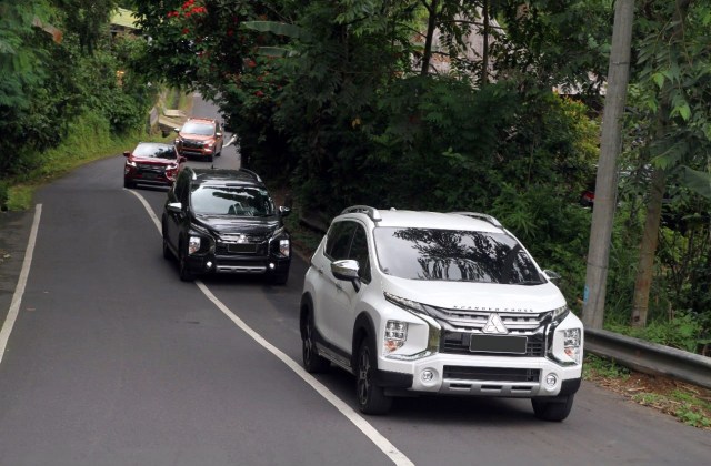 Komponen Mobil Penggerak Depan
