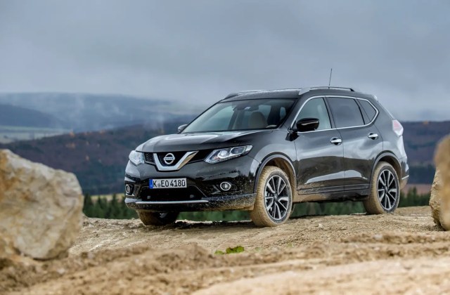 Review Mobil Nissan X Trail 