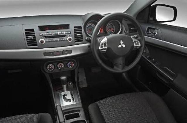 Mitsubishi Lancer Modifikasi Interior
