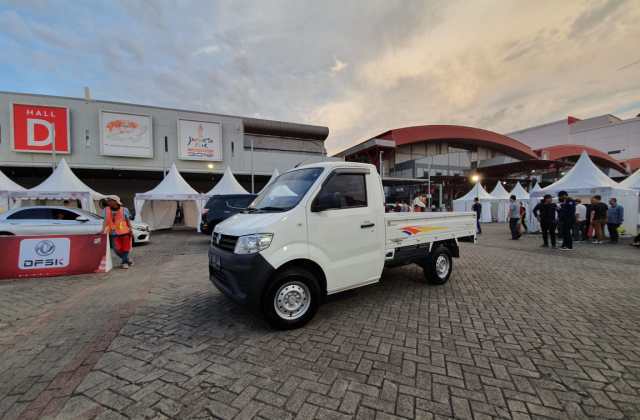 Mobil Niaga Paling Irit
