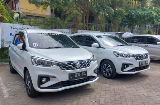 Konsumsi BBM Suzuki Ertiga Hybrid 2022 Impresif 34 2 Km Liter - medium