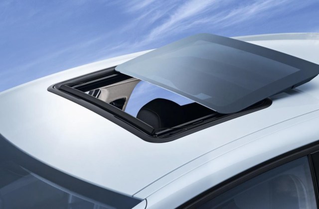 Toyota Raize Apakah Ada Sunroof
