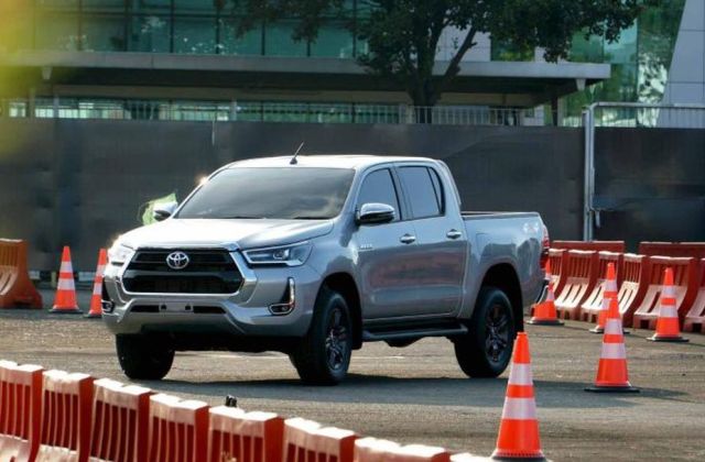 Kelebihan Toyota Hilux 2021
