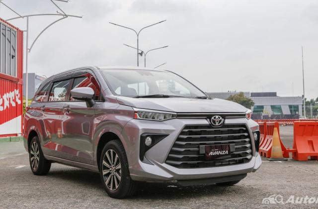 Mobil Penggerak Roda Belakang 2021
