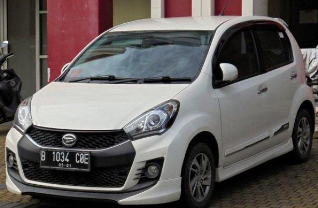 Interior Daihatsu Sirion Bekas 
