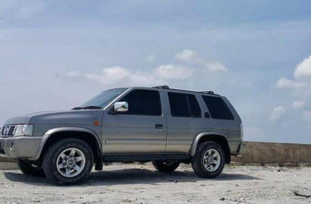 Cari Mobil Bekas Nissan Terrano 