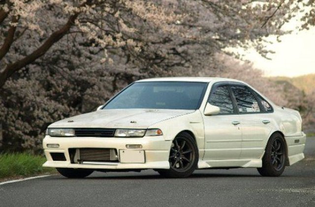 Mobil Sedan Nissan Jadul 