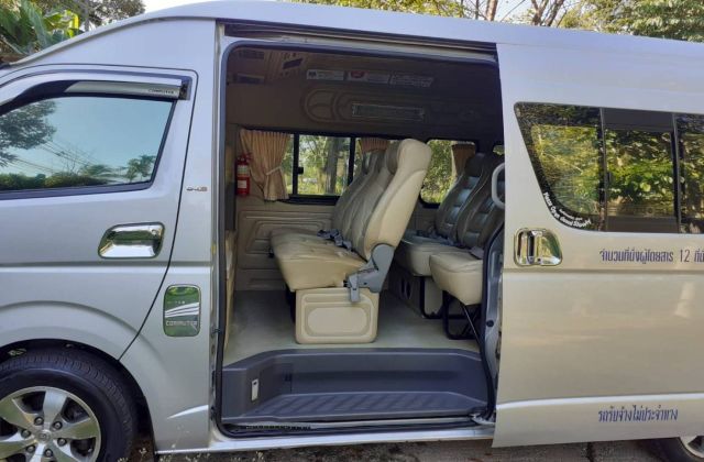 Toyota Hiace Berapa Seat
