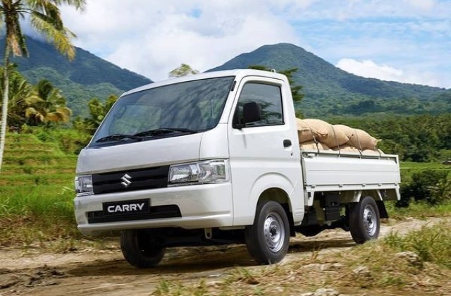 Mobil Pick Up Yang Bandel Dan Irit
