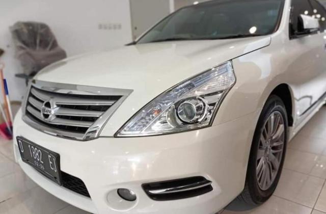 Dijual Mobil Nissan Teana 