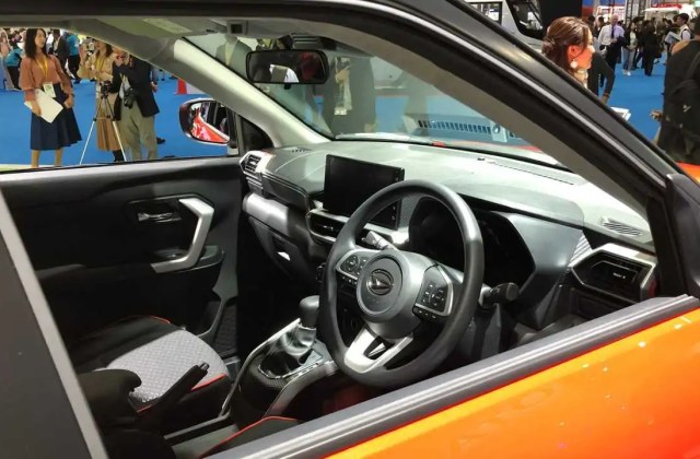 Interior Daihatsu Rocky 1 2 
