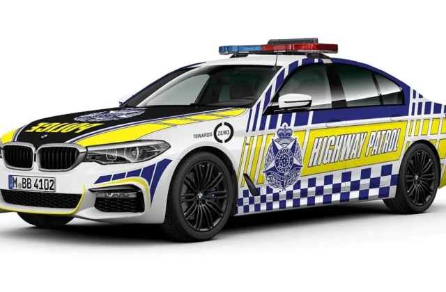Mobil Mazda Patroli Polisi
