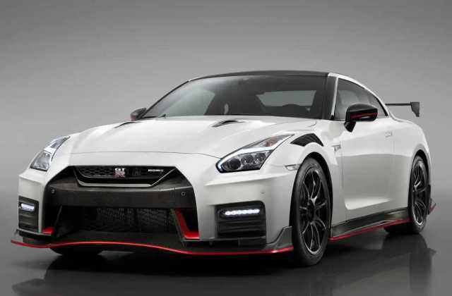 Mobil Nissan Nismo 