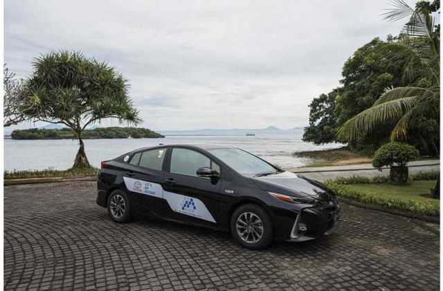 Kelebihan Toyota Prius C
