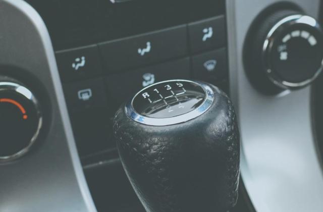 Cara Menggunakan Kopling Mobil Yang Benar
