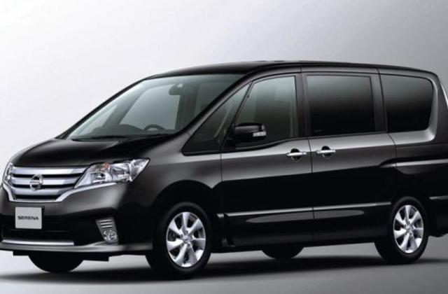 Foto Mobil Nissan Serena 2010 
