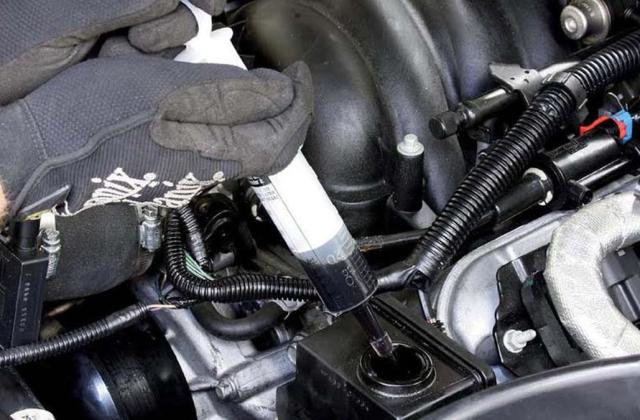 Oli Power Steering Daihatsu Xenia 