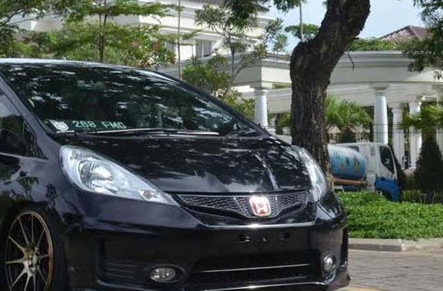 Modifikasi Mobil Honda Jazz Lama 