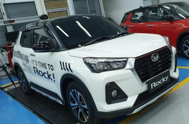 Harga Daihatsu Rocky Dan Toyota Raize 