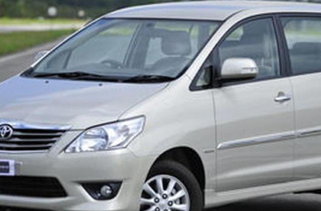 Ukuran Toyota Kijang Innova 2009
