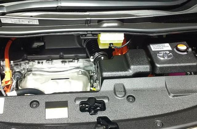 Toyota Alphard Penggerak Roda
