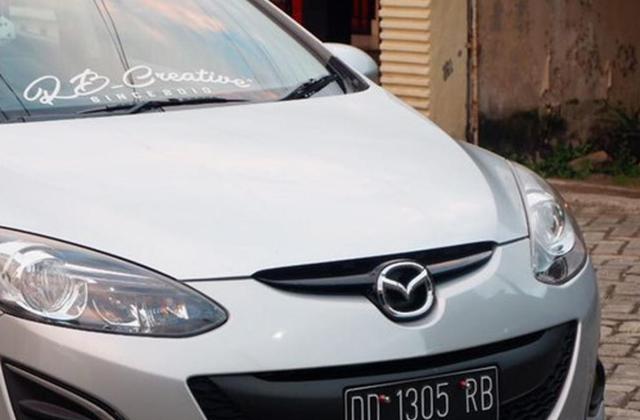 Mobil Bekas Mazda 2 Makassar

