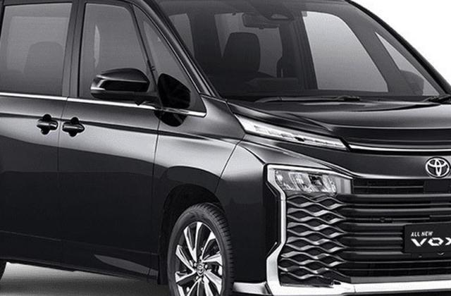 Toyota Voxy Atau Nissan Serena
