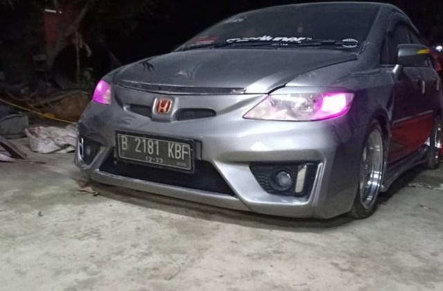 Modifikasi Mobil Honda City 2008 