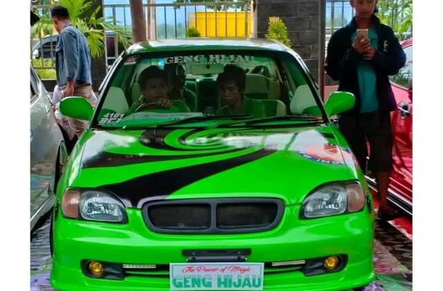 Modifikasi Mobil Sedan Suzuki Baleno
