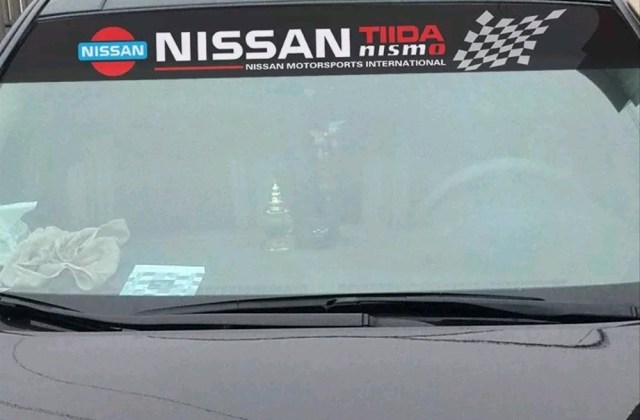 Mobil Nissan Terrano Modifikasi Stiker 