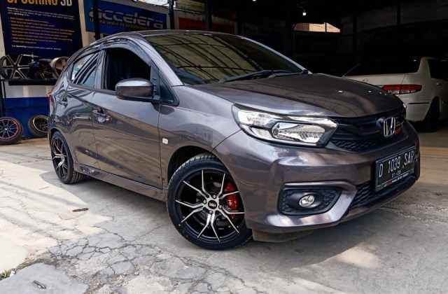 Honda Brio Modifikasi Ring 16 