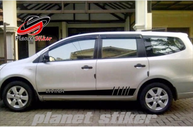 Modifikasi Nissan Terrano Stiker 