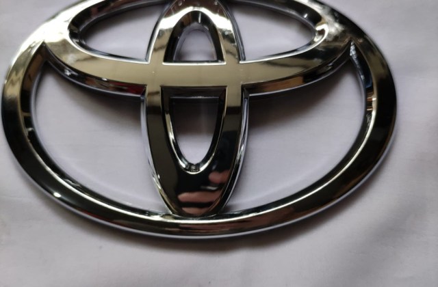 Ukuran Emblem Depan Toyota Calya
