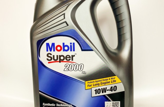 Oli Mobil Super 2000
